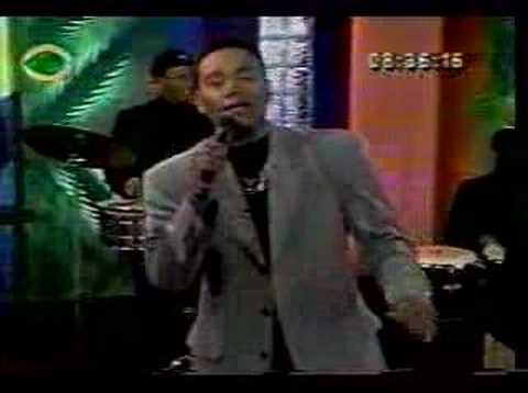 EL CARIÑO ES COMO UNA FLOR