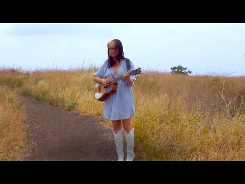 sophiemarie.b - Trouble (official lyric video)