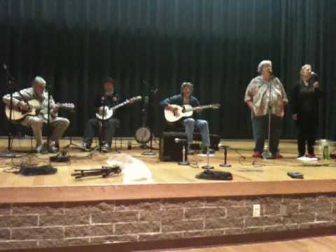 Marideth Sisco and her band