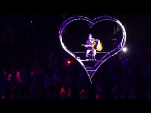 Justin Bieber - Favorite Girl (Acoustic) at Arco Arena