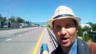 preview picture of video 'Автостоп-впечатления когда никто не останавливается, шпарит Солнце и на дороге огромная пробка'