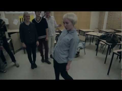 Fossrevyen 2013: Julekalender, luke 2