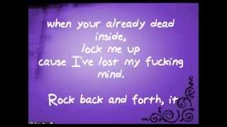 Motionless In White - &quot;Destroying Everything&quot; {Lyrics}