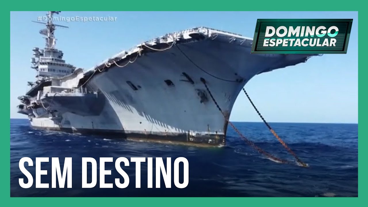 Porta-aviões da Marinha brasileira vaga sem rumo pelos mares há mais de um mês