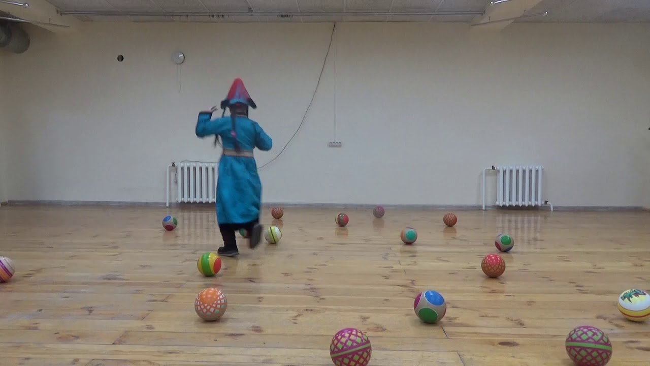 100. Батоцыренова Виктория Александровна - «Бумбэгэ» («Мяч»)