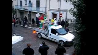 preview picture of video 'Lacedonia sfilata Carnevale 2013.wmv'