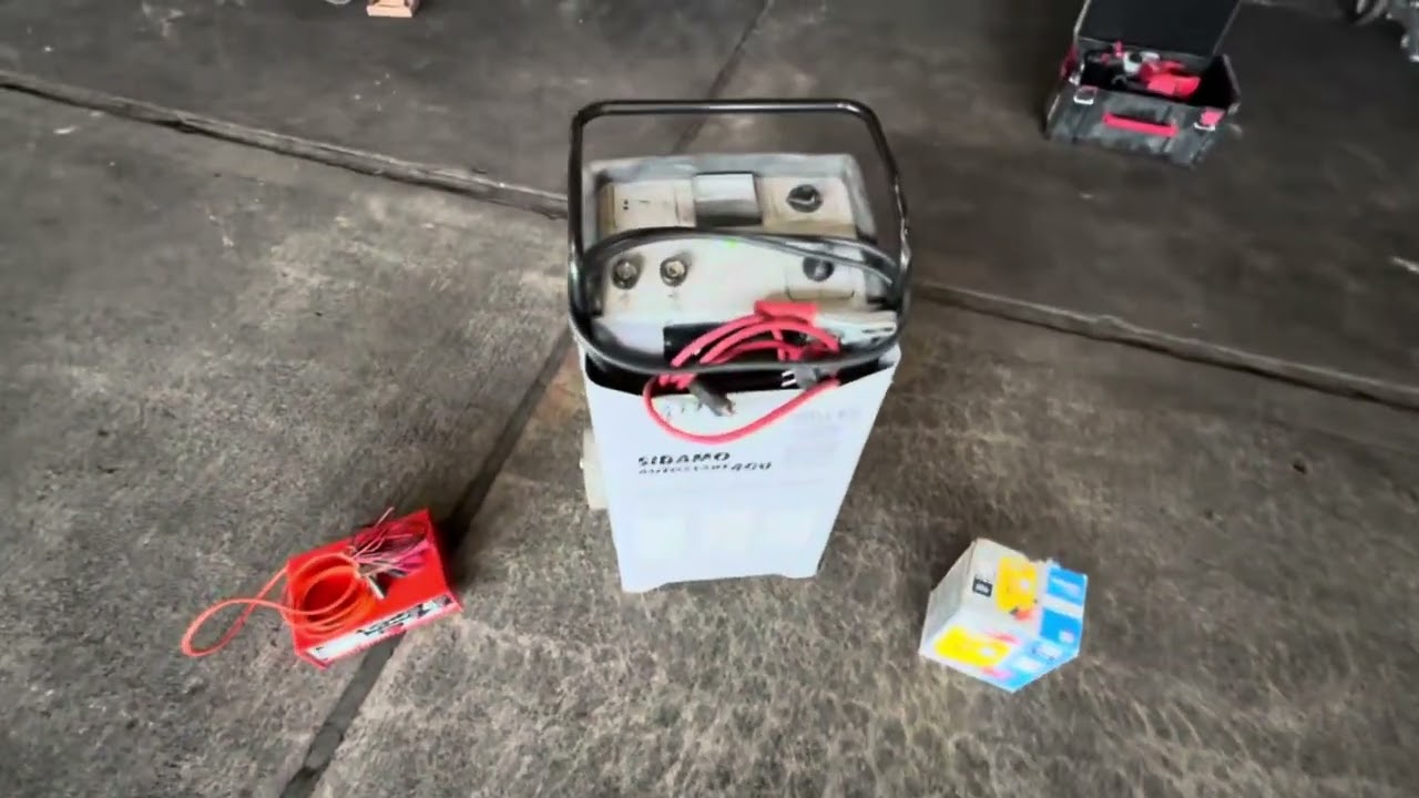 Chargeur de batterie pour voiture/moto/scooter