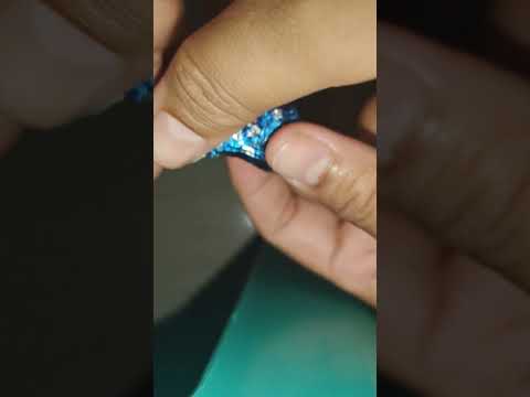 Review Hershey's Kisses cookies n creme white chocolate