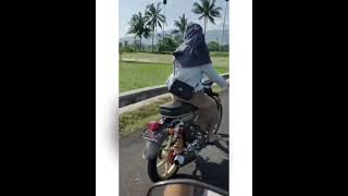 Download lagu cewek naik motor c70 mp3
