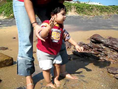 Suvan at the beach 00