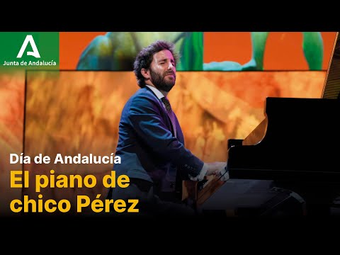 Chico Pérez, al piano en la gala del 28F