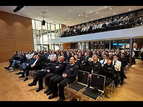 Über 300 Feuerwehrführer bei Fortbildung im Bodenseekreis