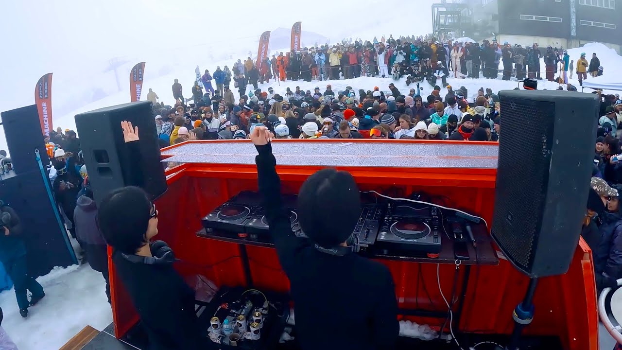 MONOCHROME Live in Hakuba Snow machine