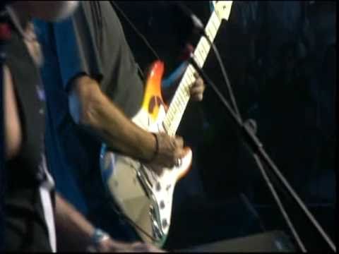 Eric Clapton LIVE - "I'm Tore Down" - stereo (16x9)