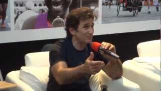 preview picture of video 'Alex Zanardi : Maratona di Roma 2013 Stracittadina - Video Intervista Marathon Village'