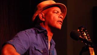 She Just Wants To Be Loved              Written And Performed By Guy Davis