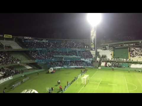 "Belgrano explotó en Brasil" Barra: Los Piratas Celestes de Alberdi &bull; Club: Belgrano