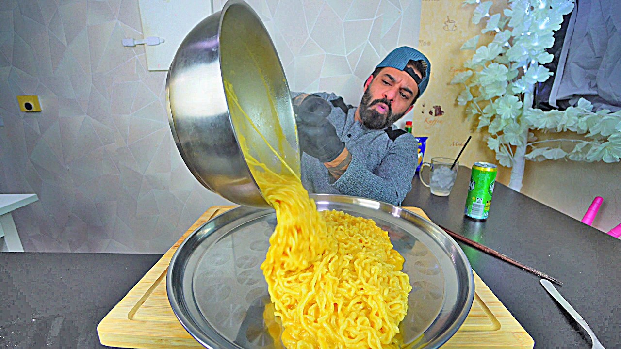 ماك نـ، تشيز نودلز الكوري اللذيذ بالجبنة  Korean Mac & Cheese Flavor Stir Fried Ramen Noodle Mukbang