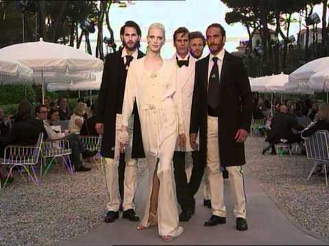 Chanel Cruise Collection Fashion Show 2011/12 at the Hôtel du Cap Eden-Roc in Antibes