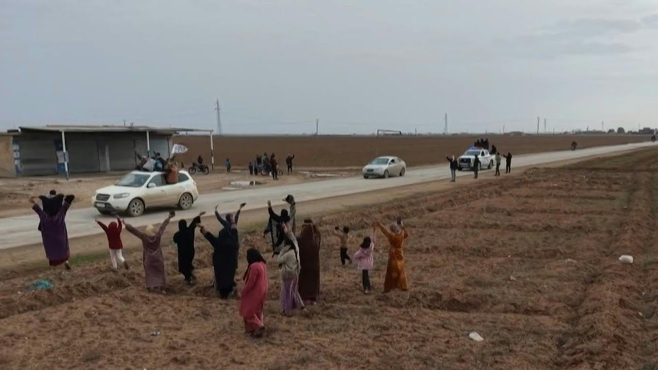 Video | Syrians welcome government forces on way to Kurdish-majority city of Qamishli | AFP
