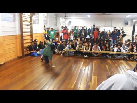 CDU MAIO / Batalha de HIP HOP - Erica vs Bob.