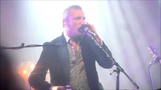 M-Clan - &quot;Los periódicos de mañana&quot; [HD] (Madrid 01-04-2016)