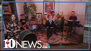 Colt Clark and Quarantine Kids perform Dolly Parton&#39;s &#39;9 to 5&#39;