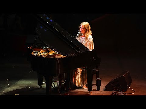 Freya Ridings &#8211; Mother of Pearl Tour