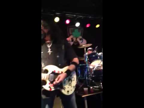 The Great Jimi Bell with Bottoms Up