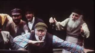 Max Kohns vort (24) Hommage à Théodore Bikel