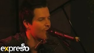 Elvis Blue voer &quot;Rede Om te Glo&quot; live op Expresso