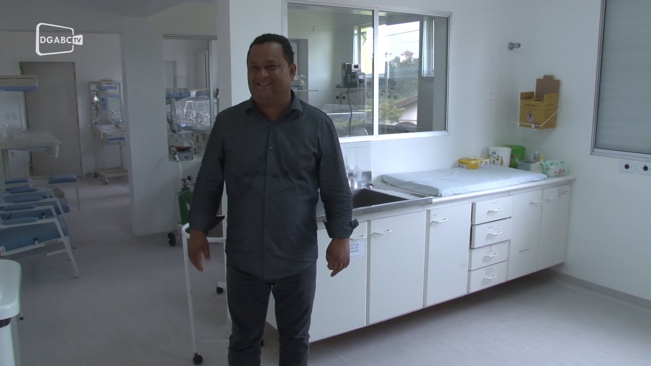 Saulo Benevides visita complexo hospitalar; veja vídeo