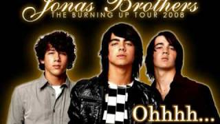 Love is on its way- Jonas Brothers  with on screen lyrics (HQ)