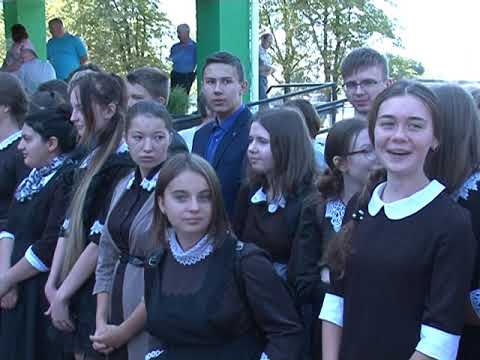В Курской области Верхнелюбажская детско-юношеская школа получила 100 мячей