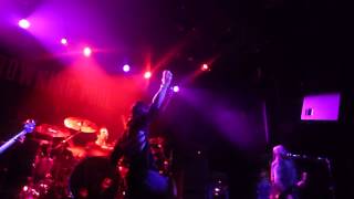 Download lagu Drowning Pool - Die For Nothing mp3 Download lagu Drowning Pool - Die For Nothing mp3