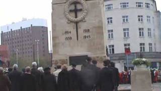 Remembrance Sunday - 2 minutes silence & Last Post at Bristol Cenotaph 2009