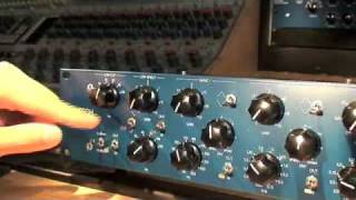 Parametric equalizer TUBE-TECH EQ 1A. Full Scale Tube equalizer.
