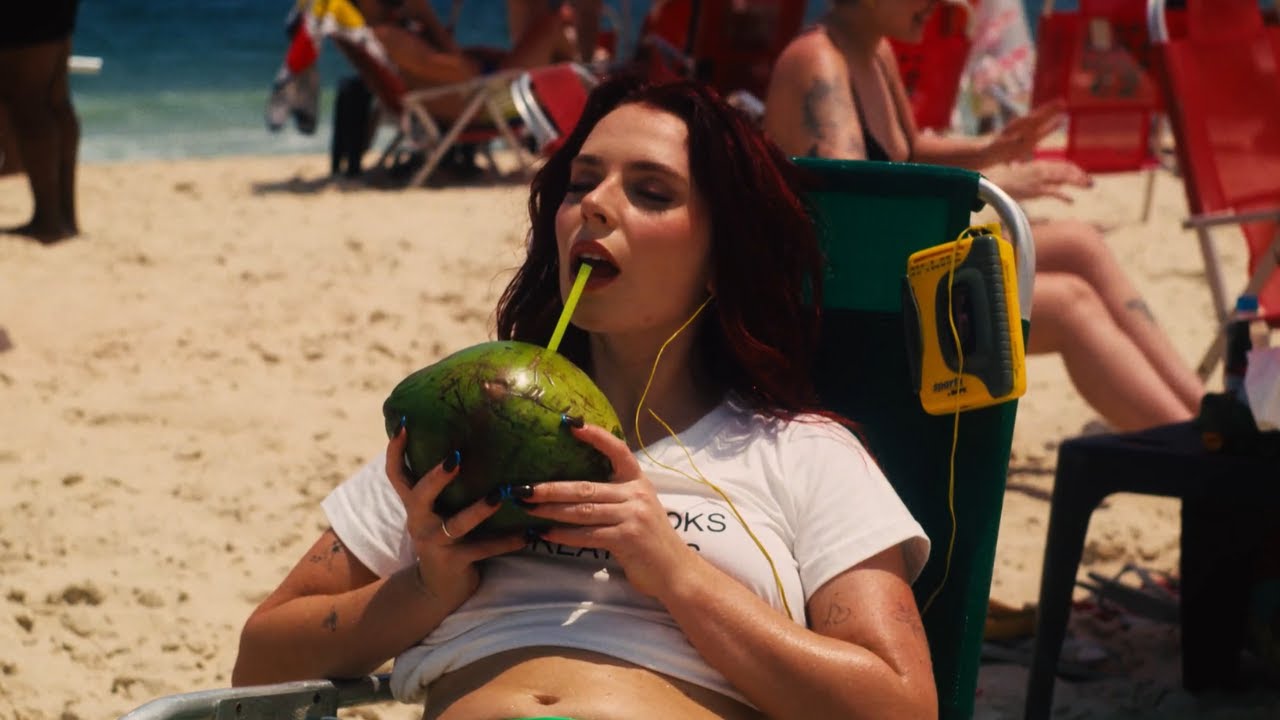 Rose Gray feat. DUDA BEAT - Wet & Wild (Visualiser)