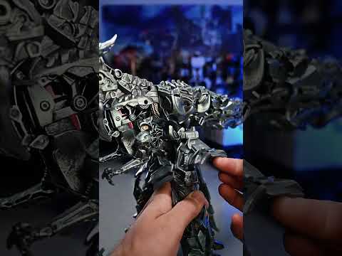 Grimlock #optimus #optimusprime #robot #transformers #transformation #robosen