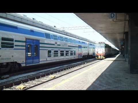 E656.515 in partenza con l' IC 727 "Archimede" Roma Termini - Siracusa/Palermo Centrale