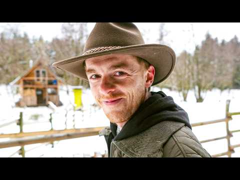 HOVORY ZE ZEMĚ - Žiju bez vody a elektřiny na louce - Tomáš Bahník