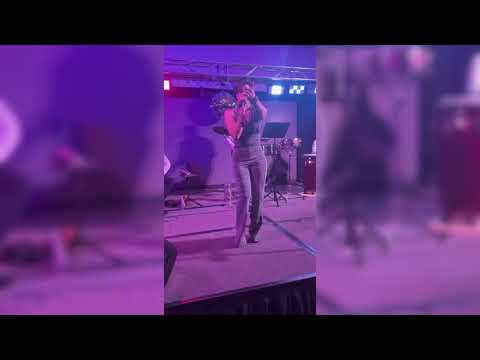 Izis "La Enfermera de la Salsa" en Vivo: "Esa Mujer" (Atlanta NYE Party 2025)