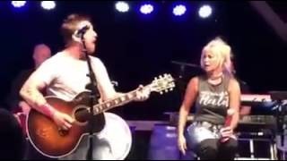 Jesse Keith Whitley ft. Lorrie Morgan - Don't Close Your Eyes