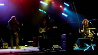 Low at End of the Road 2008. Pretty People/In Silence Medley