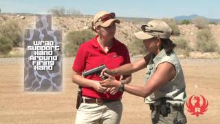 Beginner Shooting Tips w/ Il Ling New: Gripping the Handgun