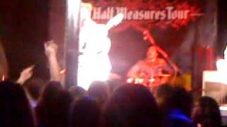 2 Left Feet - The Holloways