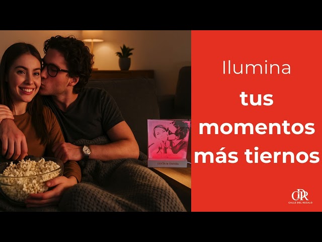 Vídeo relacionado con Transparent Gift Lámpara Personalizada con Nombres y Fecha Infinito Corazones. Lámparas Personalizadas con Luz LED. Regalos para Parejas. Regalos Personalizados para San Valentín. Regalos para Bodas