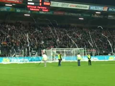 NEC-De Graafschap WC-rollen actie