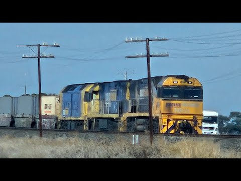 7MP5 PN down "Linfox Express #1" (N31 NR90 G530), Melbourne to Perth, 1530, 11/5/25, Pimpinio VIC