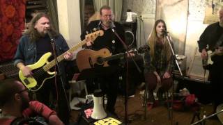 blå häst - svalkar vinden